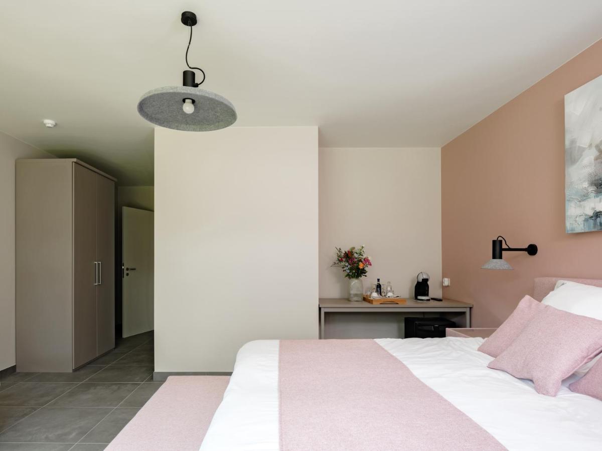 B & B St-Hubert Sint-Martens-Lennik エクステリア 写真