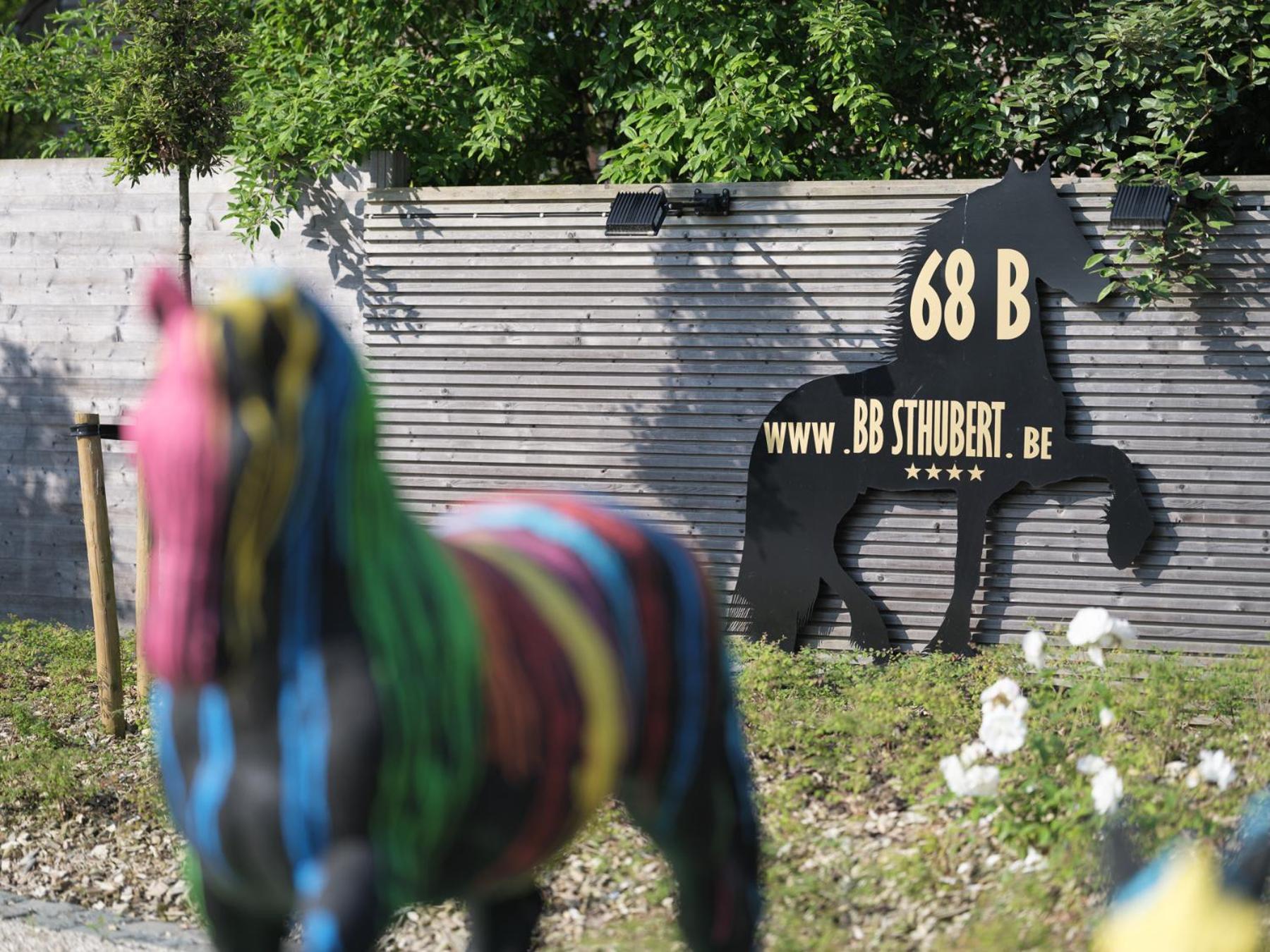 B & B St-Hubert Sint-Martens-Lennik エクステリア 写真